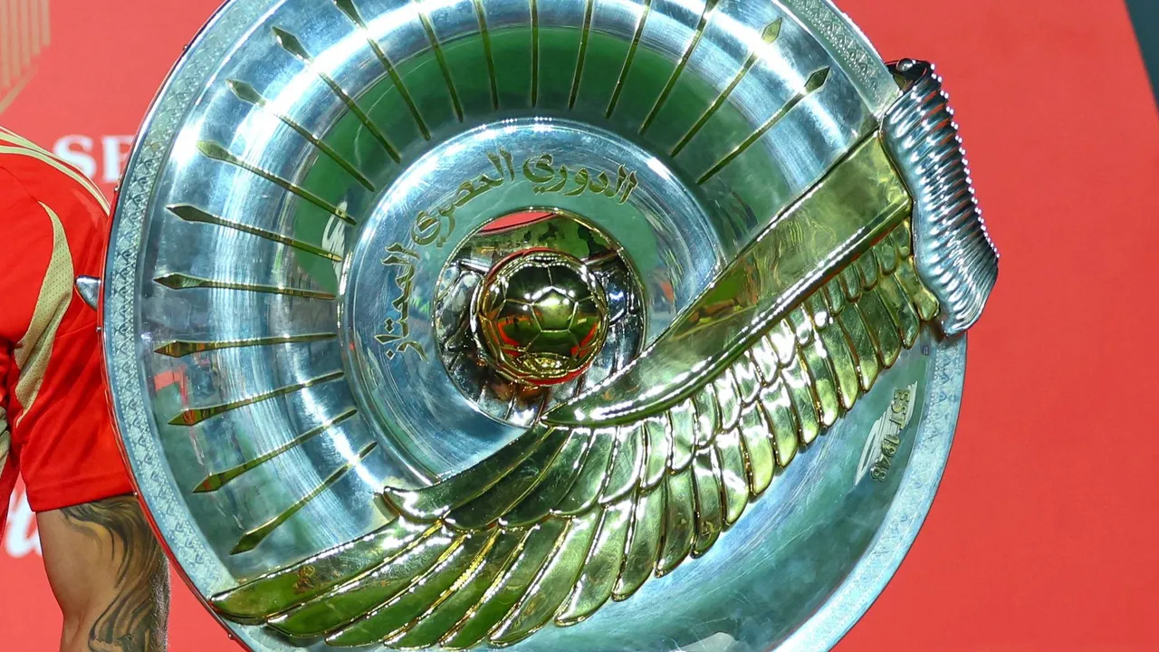 جداول رسمية.. مواعيد مباريات الدوري المصري والقنوات الناقلة وصراع مراكز الترتيب الجديد